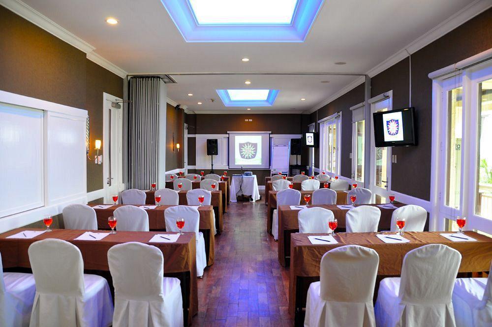 Club Punta Fuego Nasugbu Exterior foto