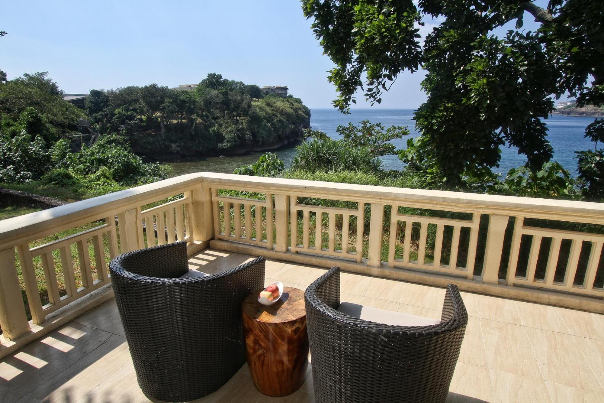 Club Punta Fuego Nasugbu Exterior foto